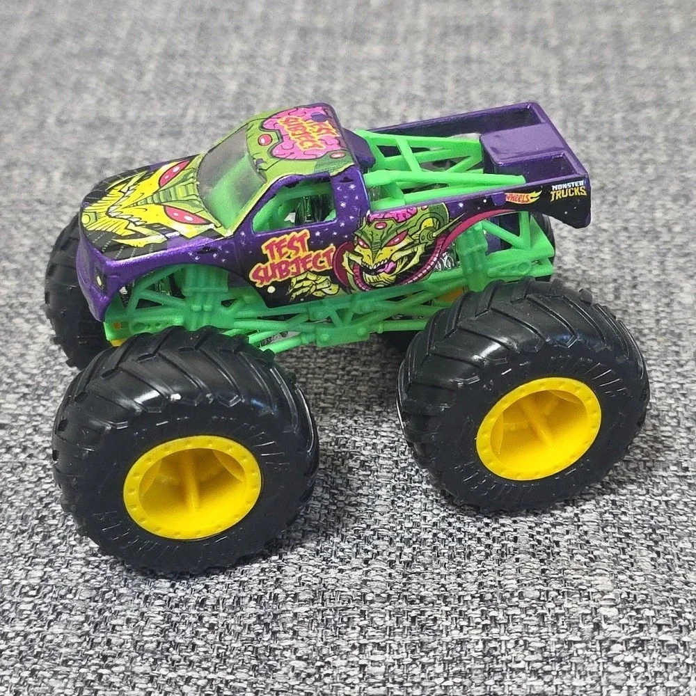HOT WHEELS MONSTER TRUCKS TEST SUBJECT PURPLE & GREEN 1:64 DIECAST 3 3/4